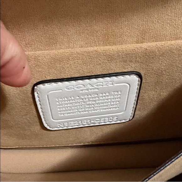 Coach Beige Suede Interior Handbag with White Leather Patch - Picture 2 of 6